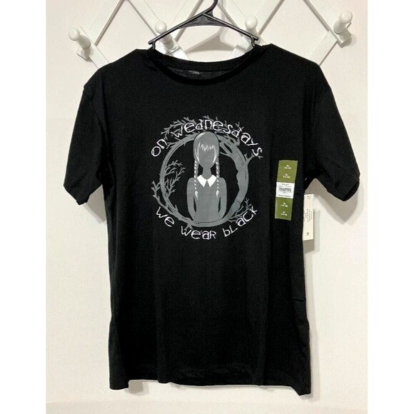 Wednesday Addams Netflix Girls Youth Sz 14-16 (XL) Halloween Shirt We Wear Black - Picture 1 of 9